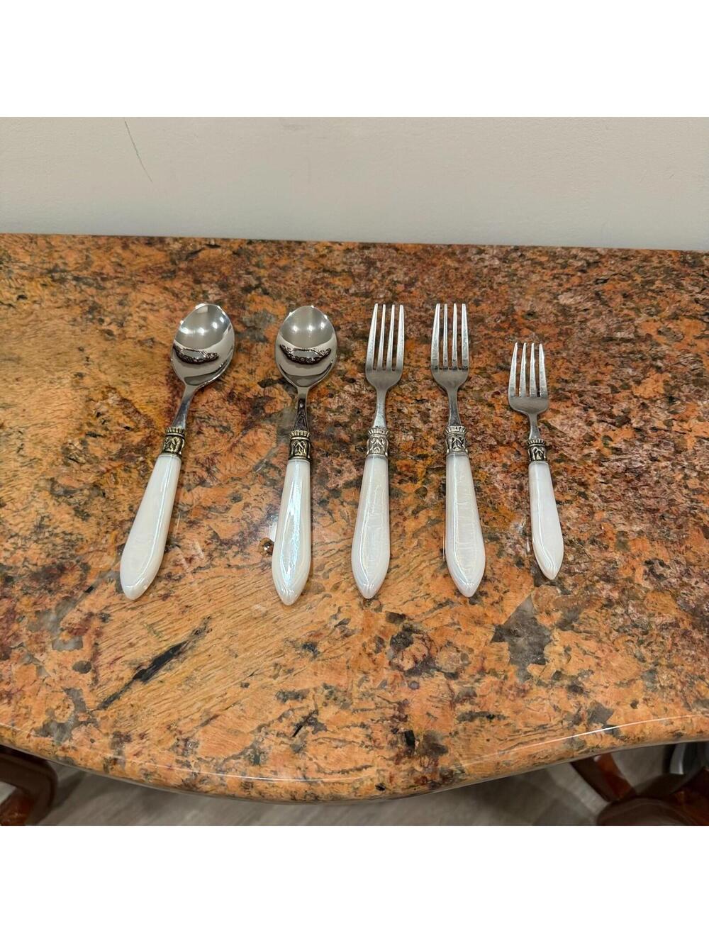 Wallace 18/10 Pearl White Silverware